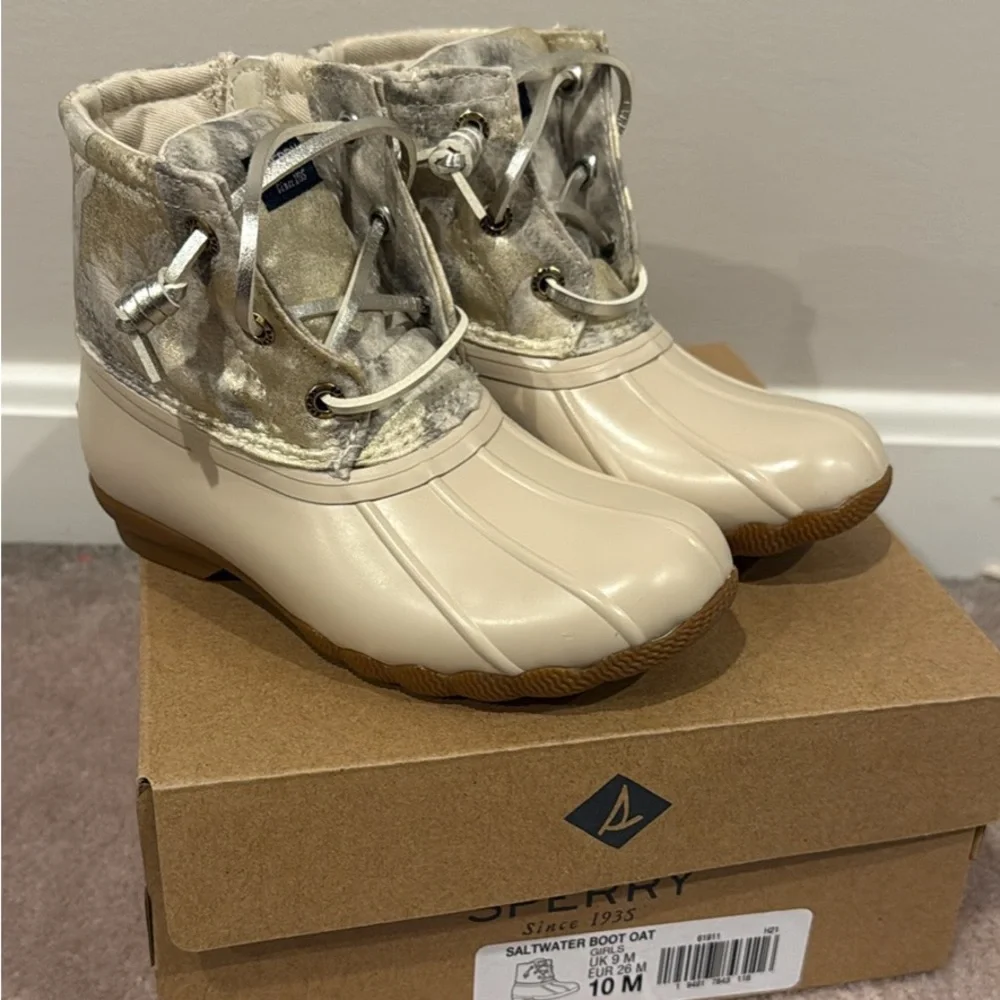 Sperry Saltwater Boots in oat for youth girls. New
